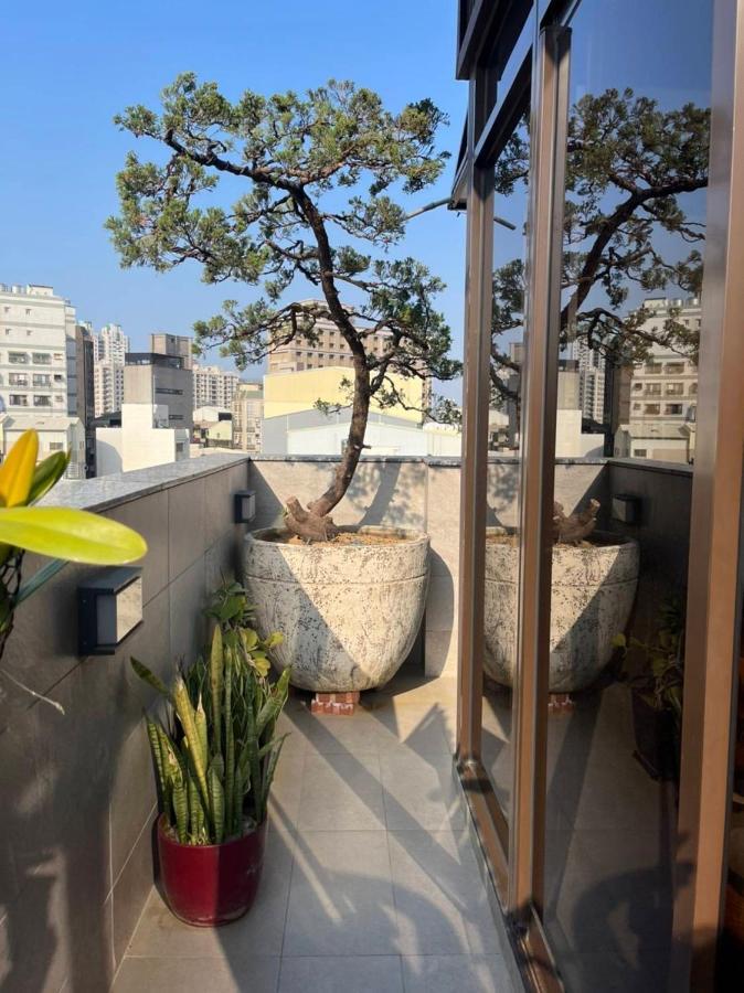 Fu'S House 52 Hotel Tainan Buitenkant foto