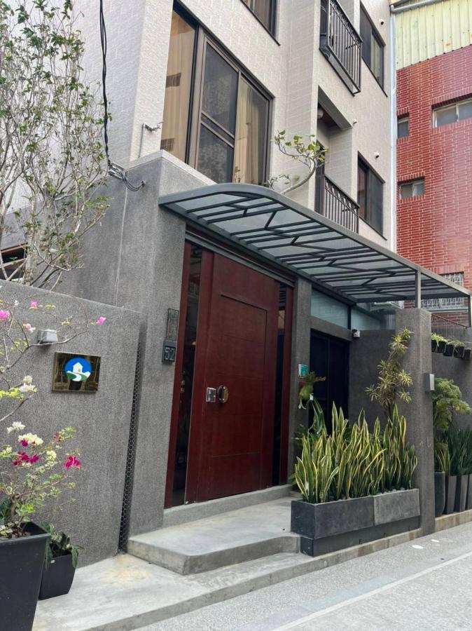 Fu'S House 52 Hotel Tainan Buitenkant foto